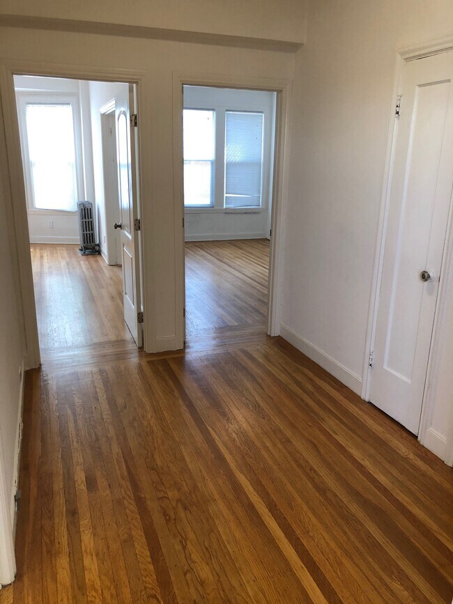 Entry Hallway - 1855 Washington St