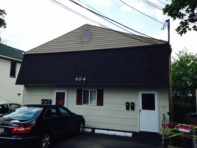 Primary Photo - 804 Quaill Ave