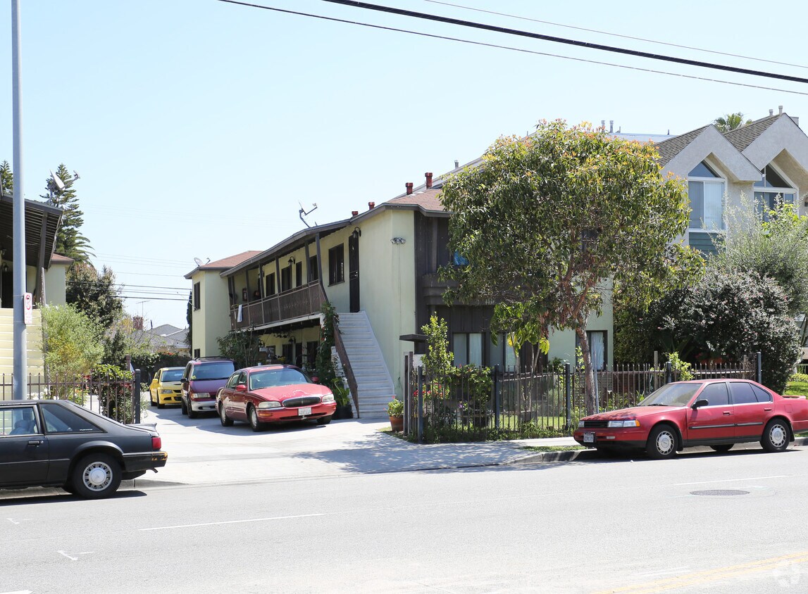 Primary Photo - 4418 S Centinela Ave