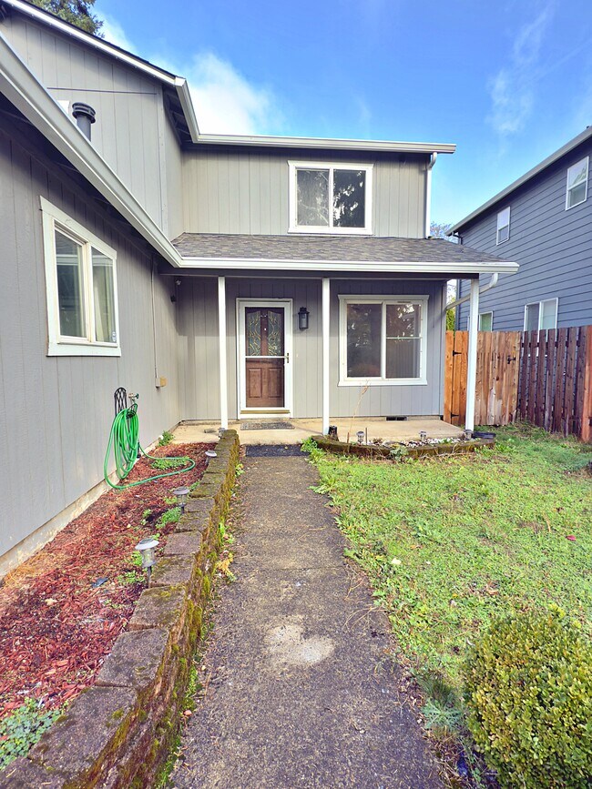 Foto del edificio - 6731 SE Fern Ave