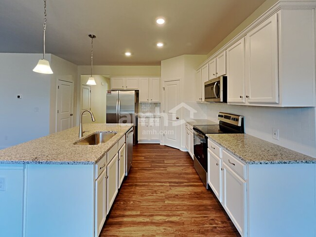 Foto del edificio - 1325 Soapstone Rd