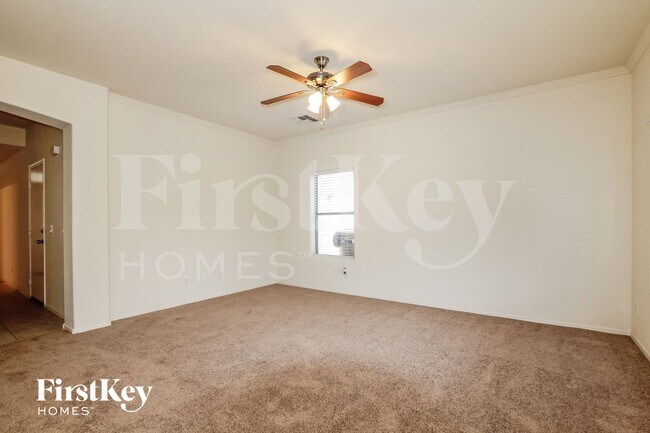 Foto del edificio - 5157 W Laurel Ave