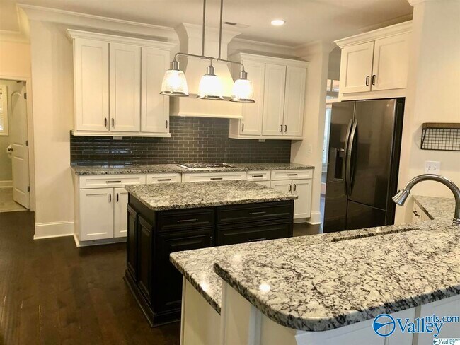 Foto del edificio - 7505 Grayhawk Ct