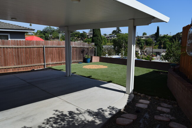 Building Photo - 6789 Alamo Way