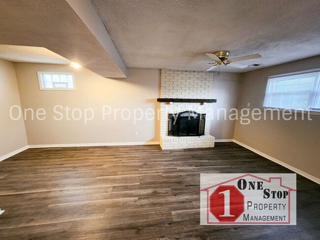 Building Photo - 3-Bedroom, 2.5-Bathroom duplex in Parkville