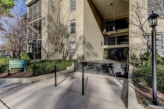 Building Photo - 2302 S Manhattan Ave