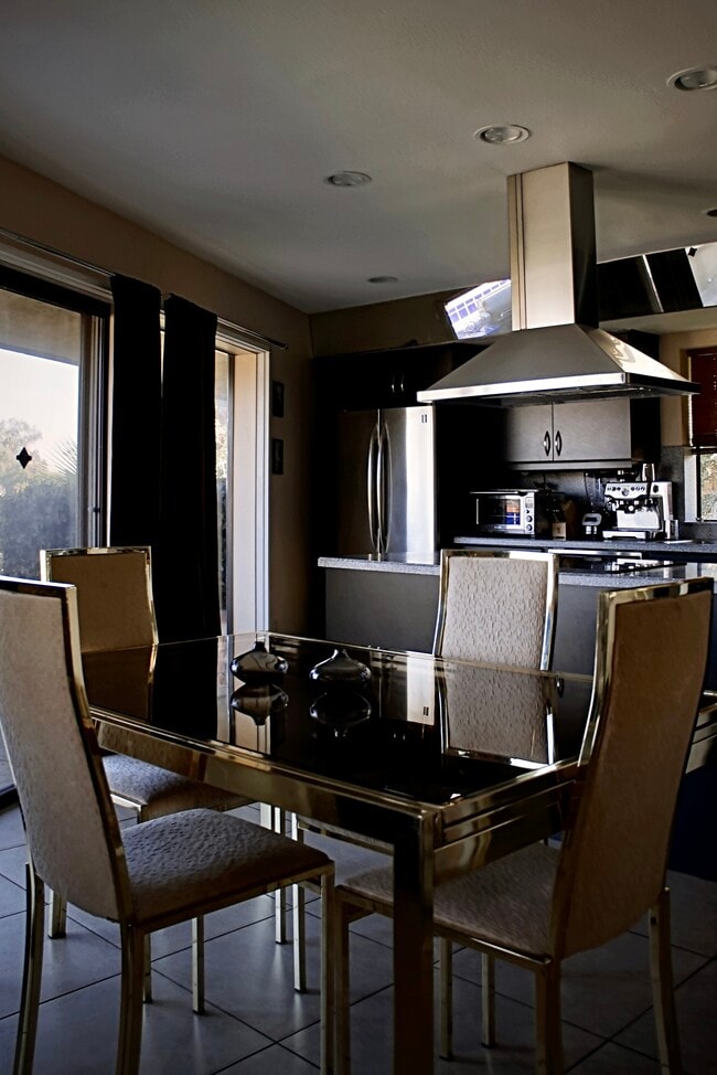 Building Photo - 46270 Roadrunner Ln