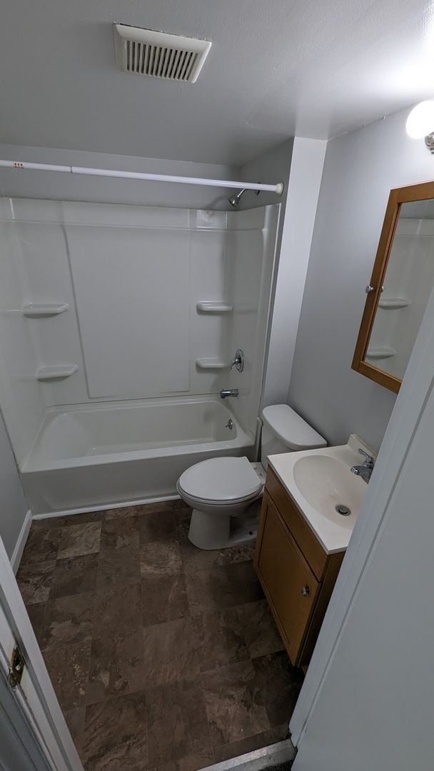 Foto del edificio - 3 bedroom home on a great block!