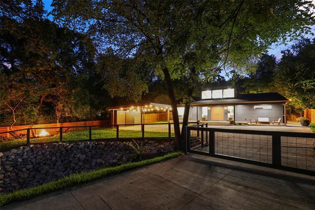 Primary Photo - 406 S Ravinia Dr