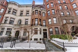 Building Photo - 306 Commonwealth Ave