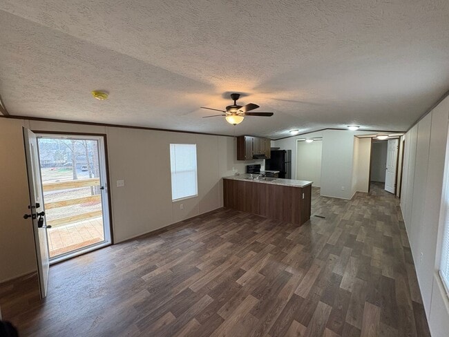 Building Photo - For Rent