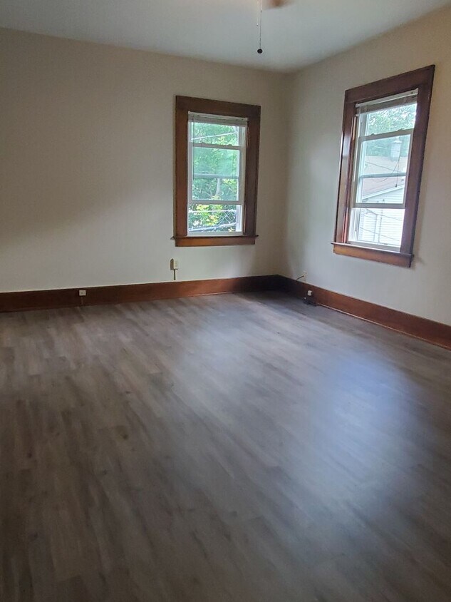 90 Scottsville Rd Unit 2, Rochester, NY 14611 Room for Rent in
