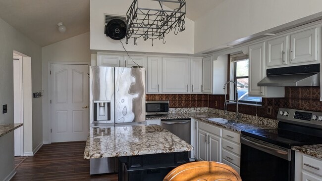 Foto del edificio - 4 Bedroom Single Family Home in Spring Creek