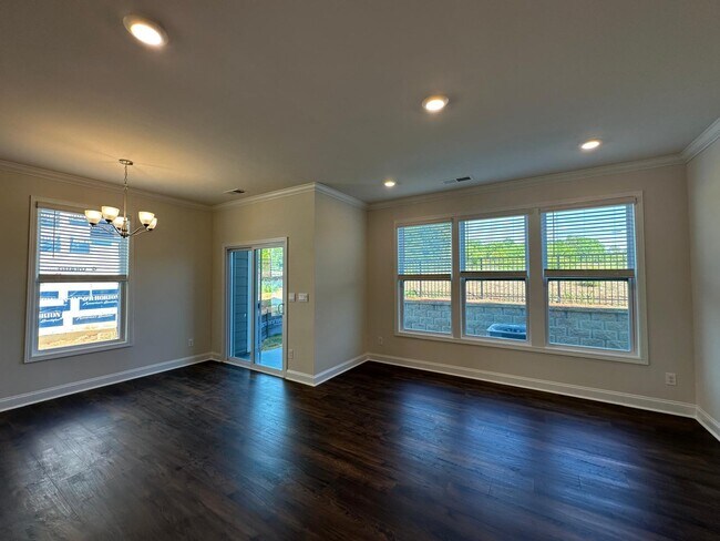 Foto del edificio - 1260 Scarlet Firethorne Ave