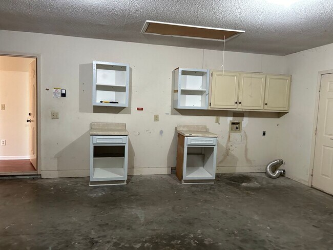 Building Photo - 912 Mandarin Dr