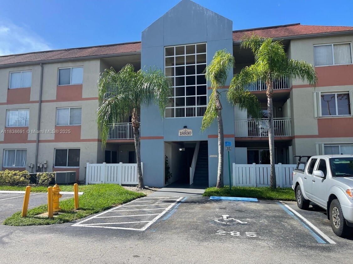 Primary Photo - 18830 NW 57th Ave