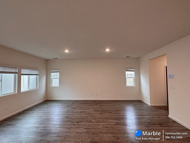 Building Photo - 4 br, 2.5 bath House - 3987 Aristotle Cir