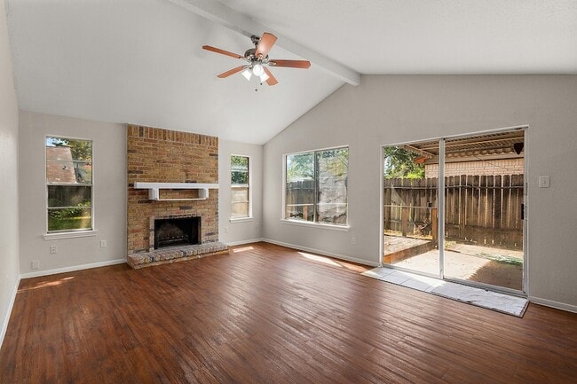 Building Photo - 22307 Red River Dr