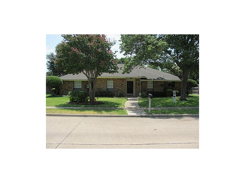 1131 W Lookout Dr, Richardson, TX 75080 House Rental in Richardson