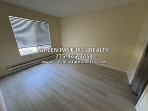 Building Photo - 3926 Clear Acre Ln