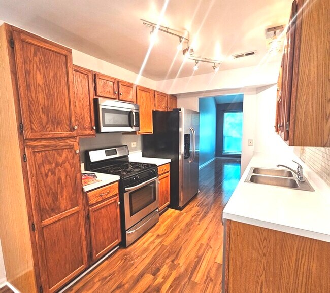 Foto del edificio - 1605 Portsmith Ln