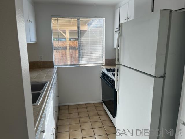 Foto del edificio - 1227 N Mollison Ave