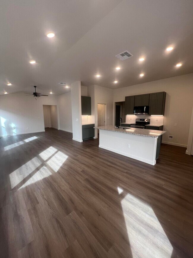 Foto del edificio - 3111 140th St