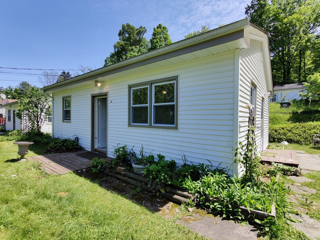 34 Northview Ave, Harveys Lake, PA 18618 House Rental in Harveys Lake