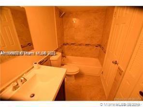 Foto del edificio - 482 NW 165th St