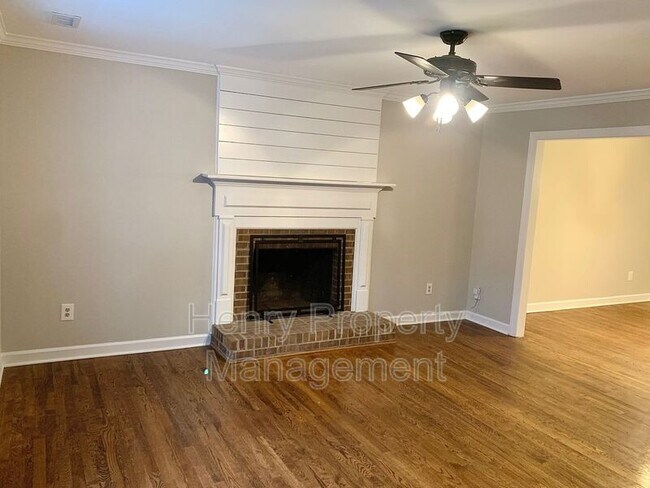 Building Photo - 131 Gold Meadow Dr