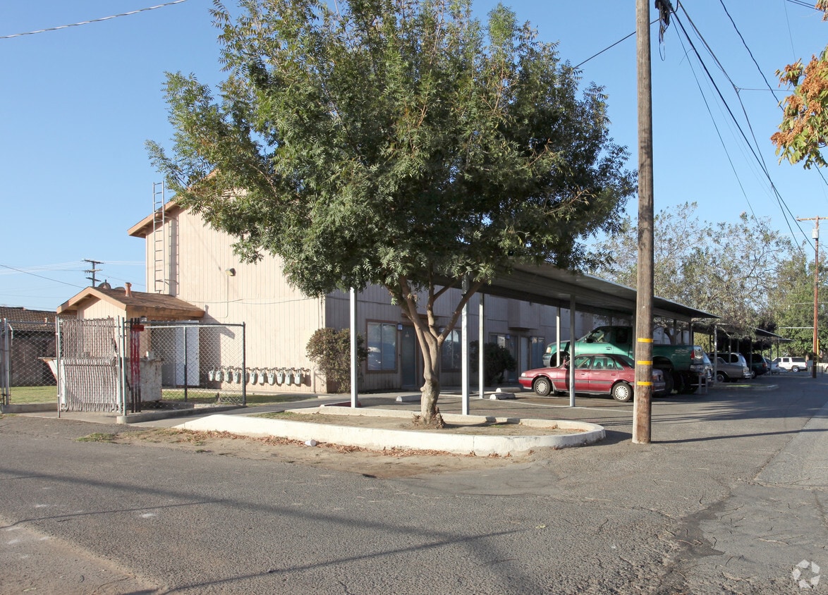 307 N Brown St, Hanford, CA 93230 Apartments in Hanford, CA