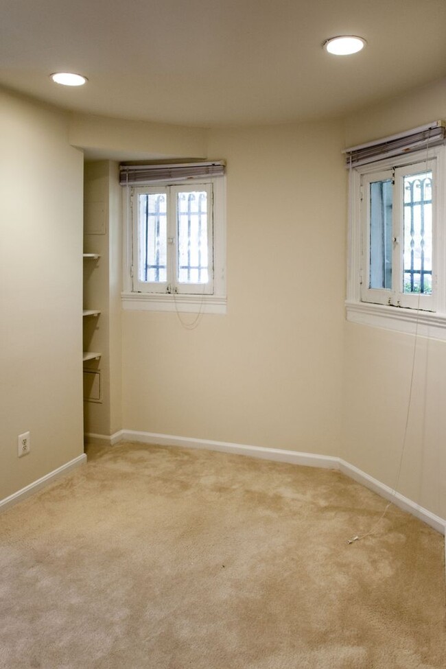 Foto del edificio - Adams Morgan Delightful 1 Bedroom with Cha...