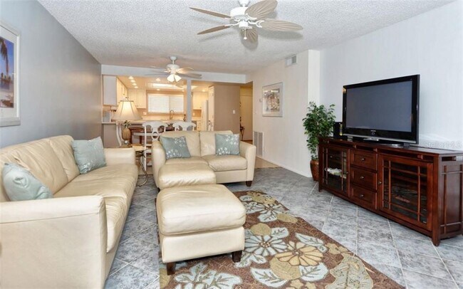 Foto del edificio - 6342 Midnight Pass Rd