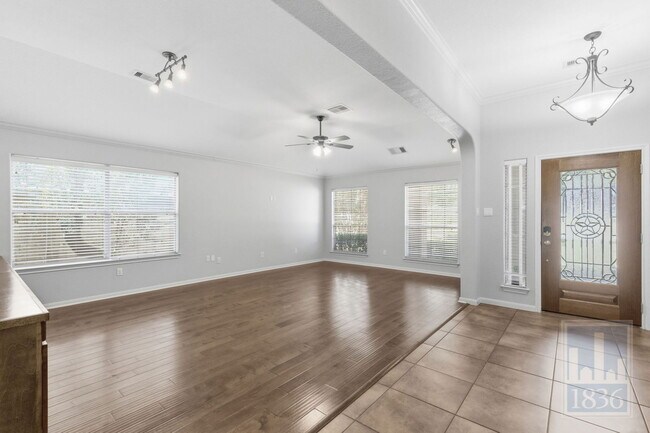 Foto del edificio - 420 Torrington Dr