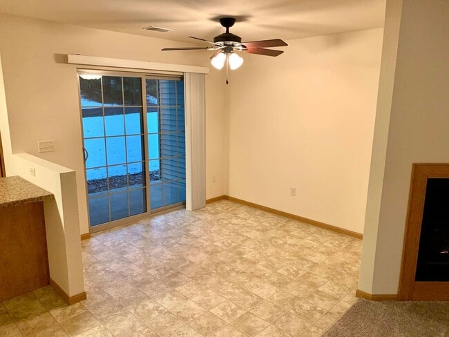 Building Photo - River Trail Estates - Half Off Security De...