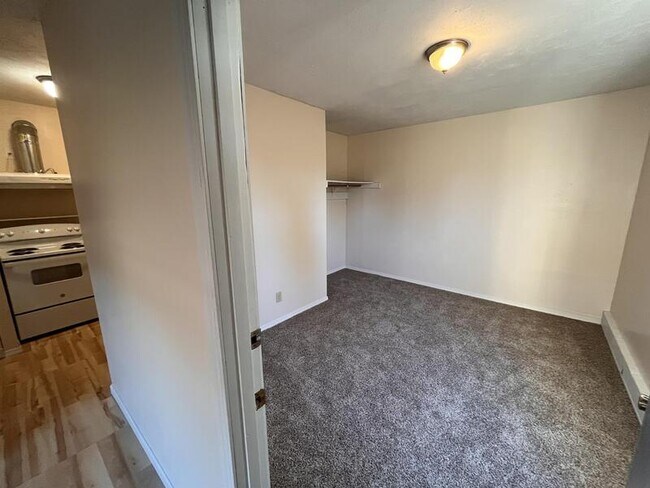 Foto del edificio - 475 Buckboard Ct SE