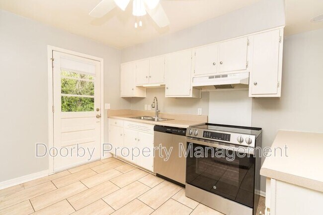 Foto del edificio - 4134 Bennett Rd