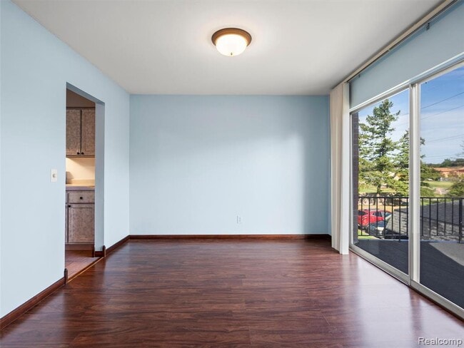 Building Photo - 27689 Echo Valley W