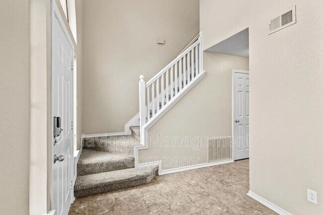 Building Photo - 2317 Warrington Ave