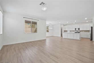 Building Photo - 1118 Junipine Ave