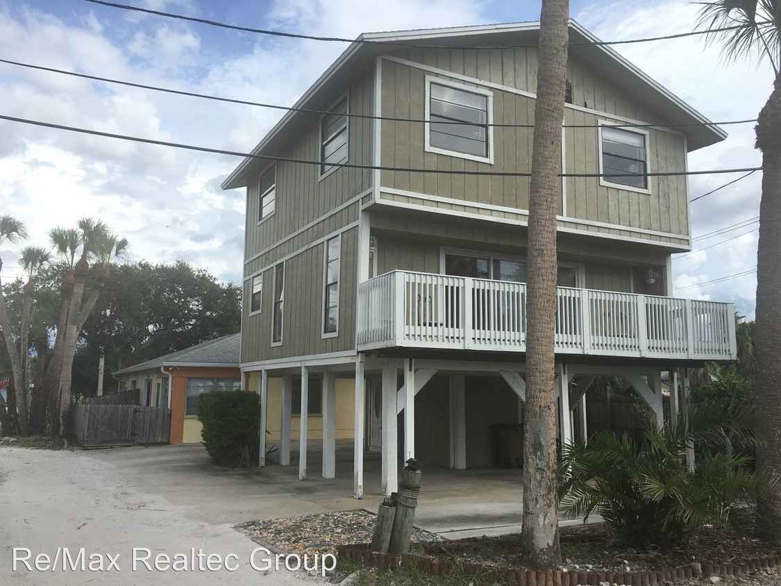 Primary Photo - 820 Gulf Blvd