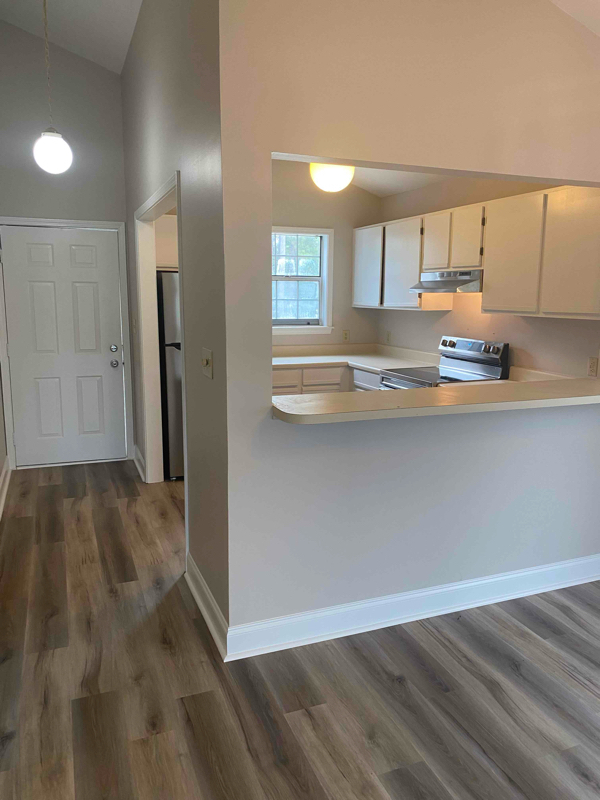 Building Photo - 6850 King Arthur Dr