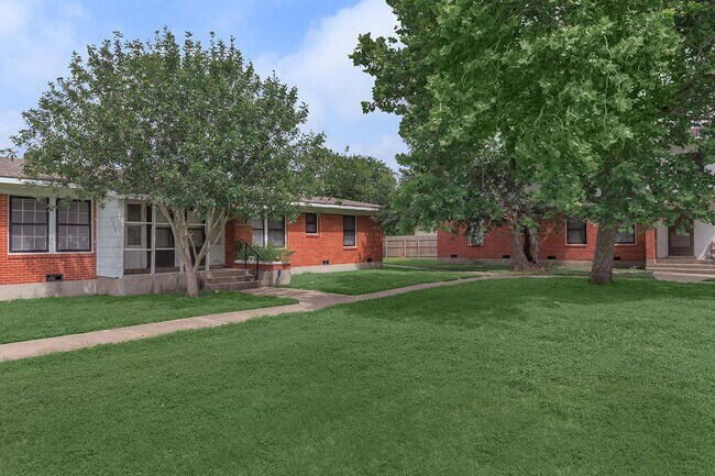 Building Photo - 100 Buccaneer Dr