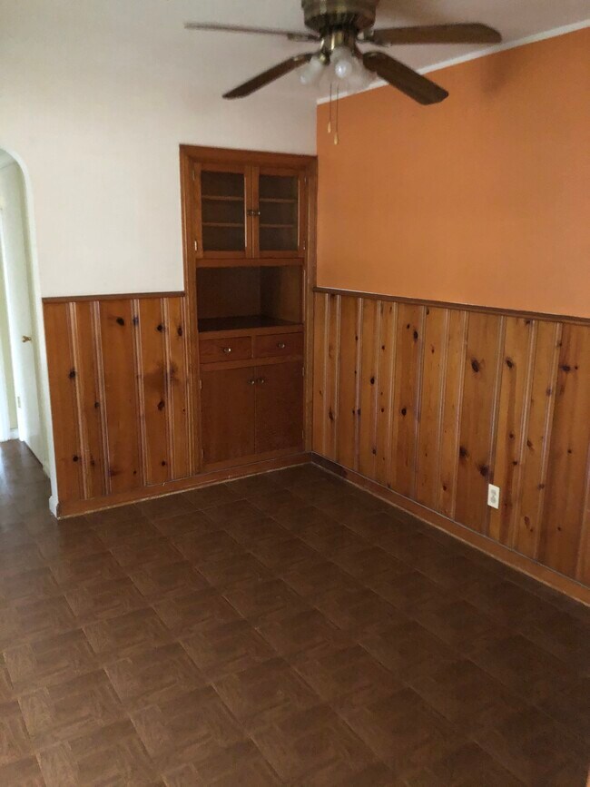 Foto del edificio - 3085 Glenmore Ave