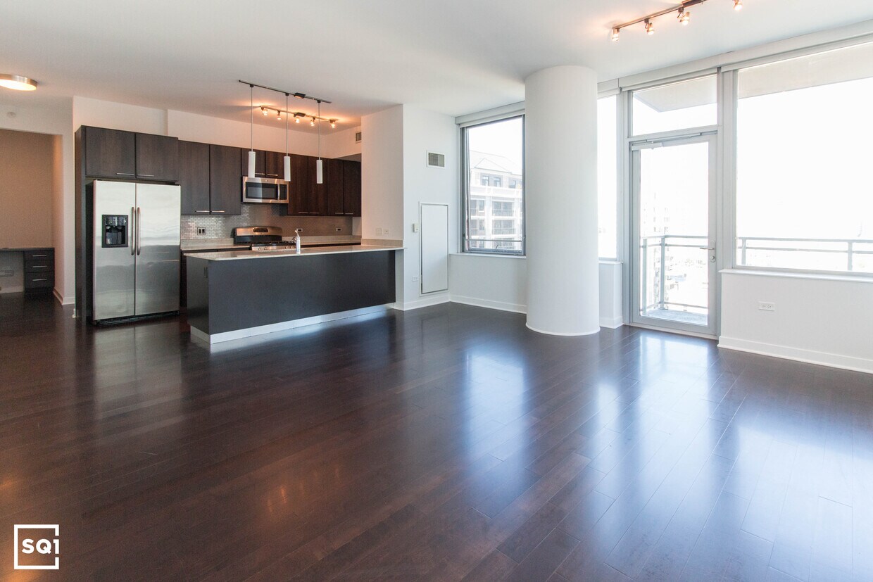 Foto principal - 676 N Kingsbury St