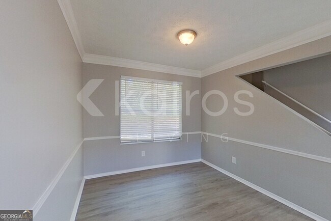 Building Photo - 3160 Creekwood Dr