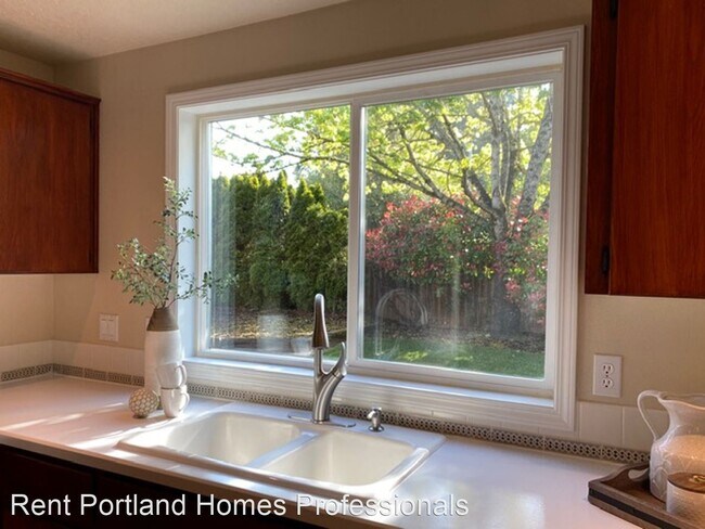 Building Photo - 4 br, 2.5 bath House - 12159 SW Anton Drive