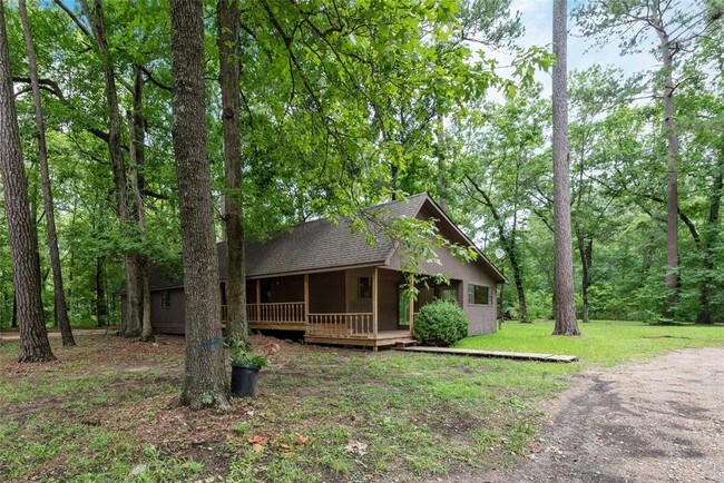 Building Photo - 15977 Oak Creek Cir