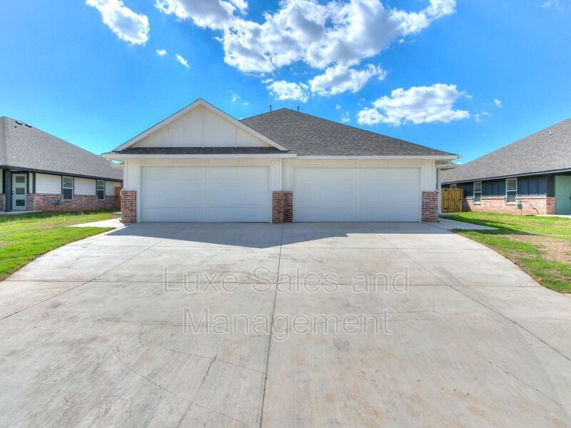 Primary Photo - 10613 Lawson Place Rd