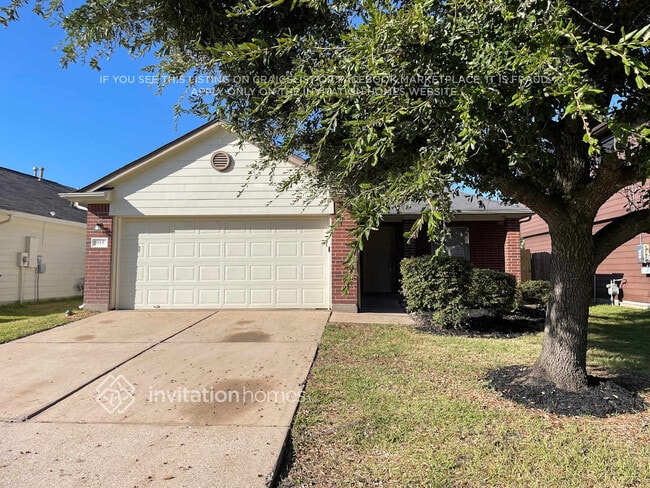 Building Photo - 915 Lancaster Lake Dr